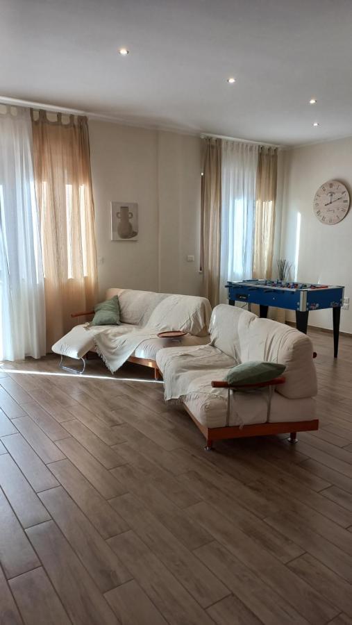 La Casa Di Carla Apartment Pescara Exterior photo